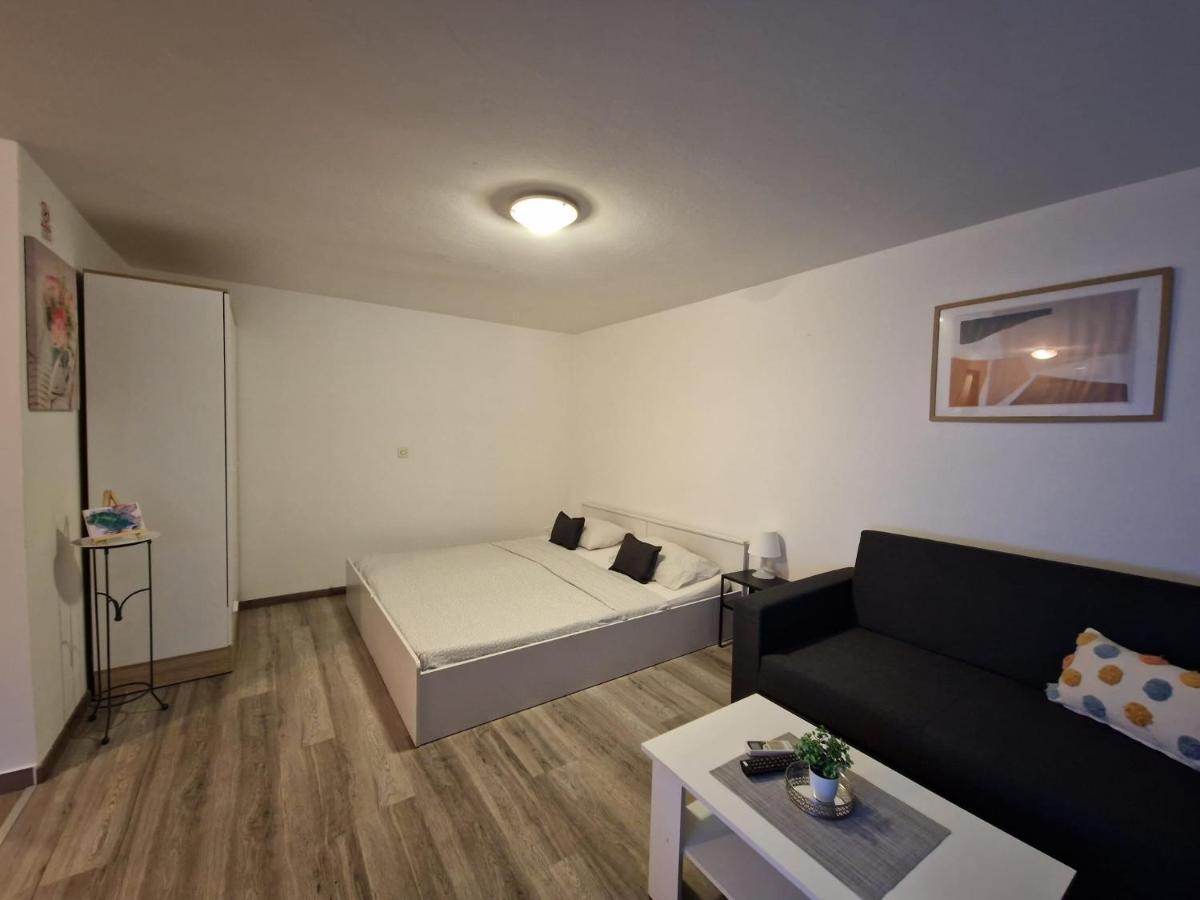 Apartments Luigi Umag Bagian luar foto