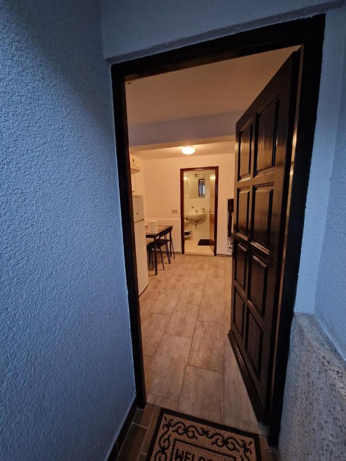 Apartments Luigi Umag Bagian luar foto